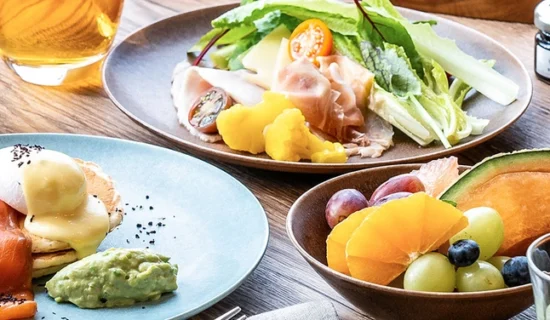 아침 식사 뷔페 포함