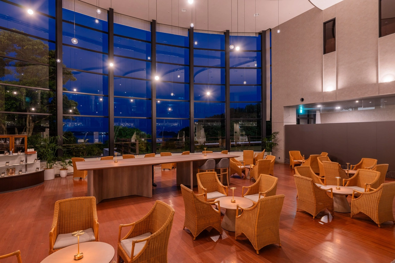 ラウンジイメージトップ｜グランドメルキュール和歌山みなべリゾート＆スパ